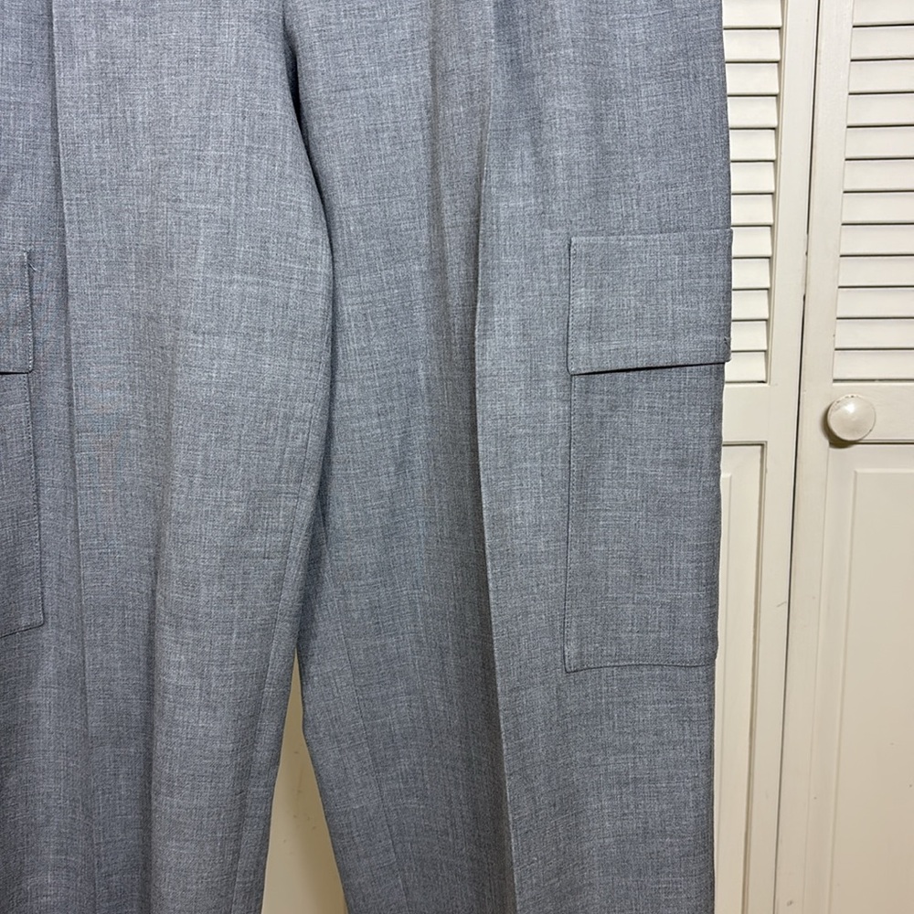 Aritzia Babaton Spotlight Cargo Gray Pant Size 10 - Picture 4 of 11